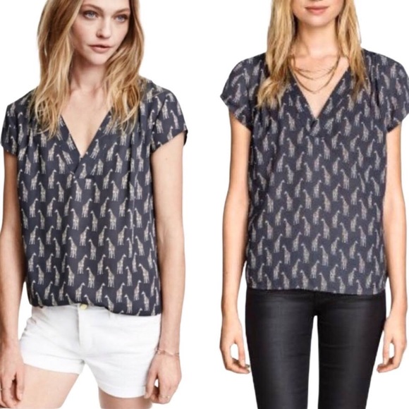 H&M Giraffe V Neck Loose Fit Giraffe Print Top - Picture 2 of 6